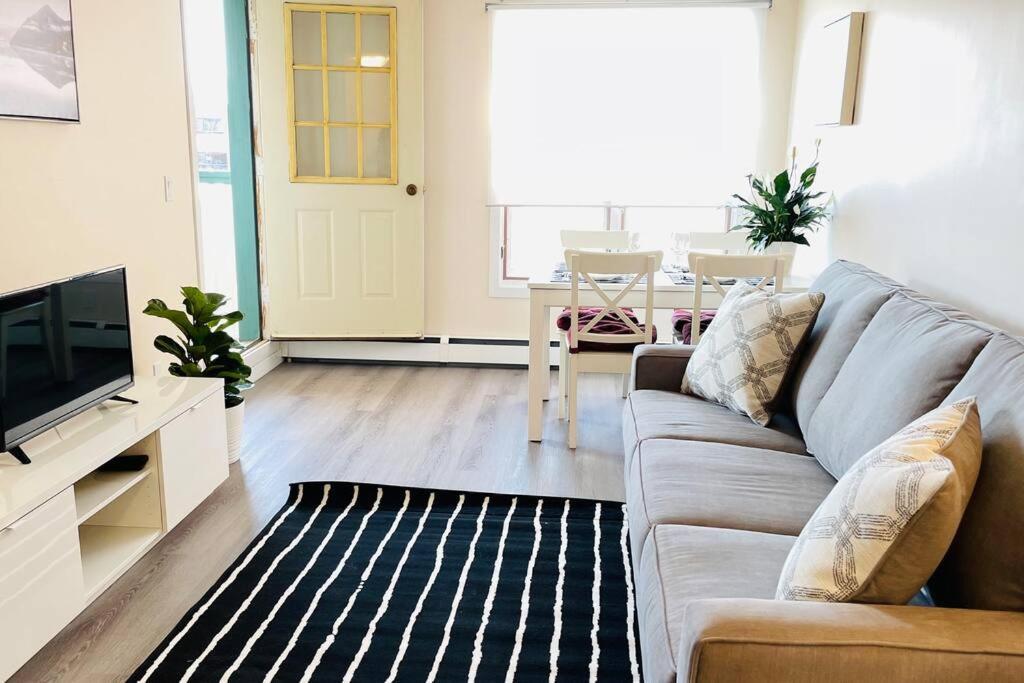 Unit #303 Mountain View 1Br In Canmore Downtown 外观 照片