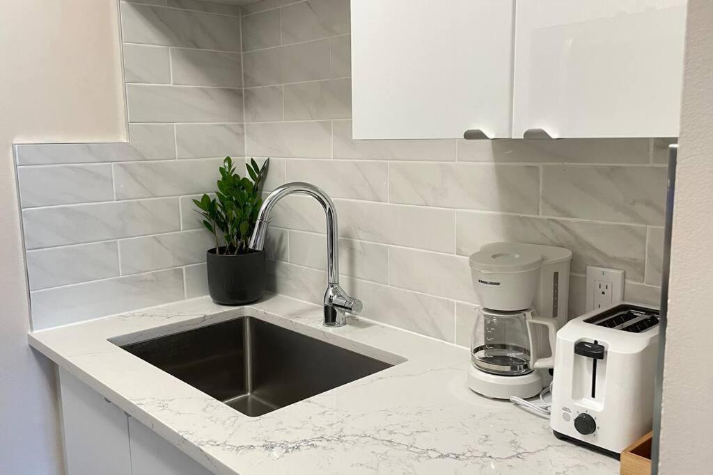 Unit #303 Mountain View 1Br In Canmore Downtown 外观 照片
